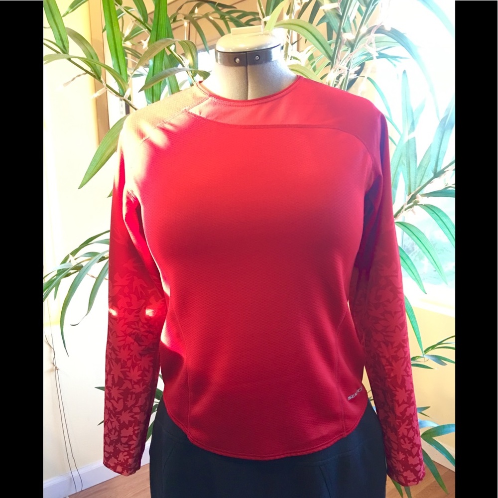 🚵‍♀️ SUGOI Red Cycling Top 🚵‍♀️